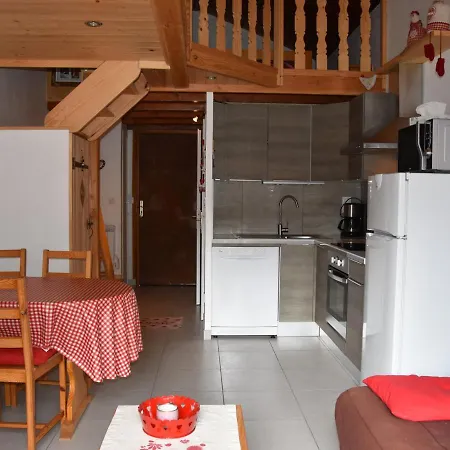 Mezzanine A Champagny, 4 Pers, Balcon Sud - Fr-1-464-17 * 拉普拉涅