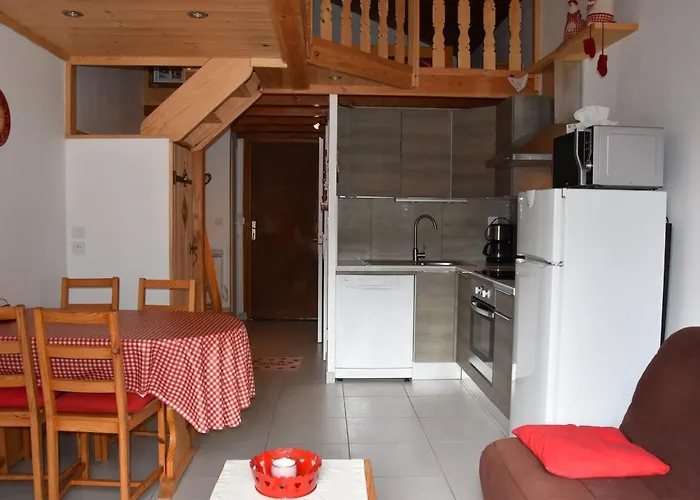 Mezzanine A Champagny, 4 Pers, Balcon Sud - Fr-1-464-17 * 拉普拉涅